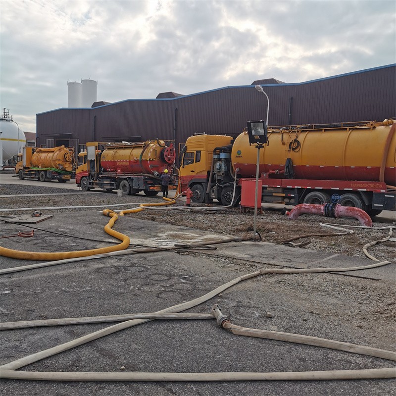 小金污水池清理